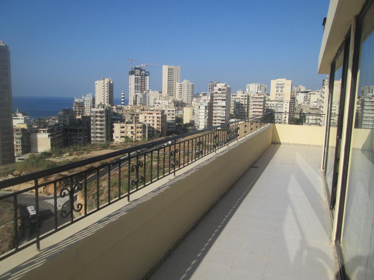 Grand Suites Hotel Beirut Exterior photo